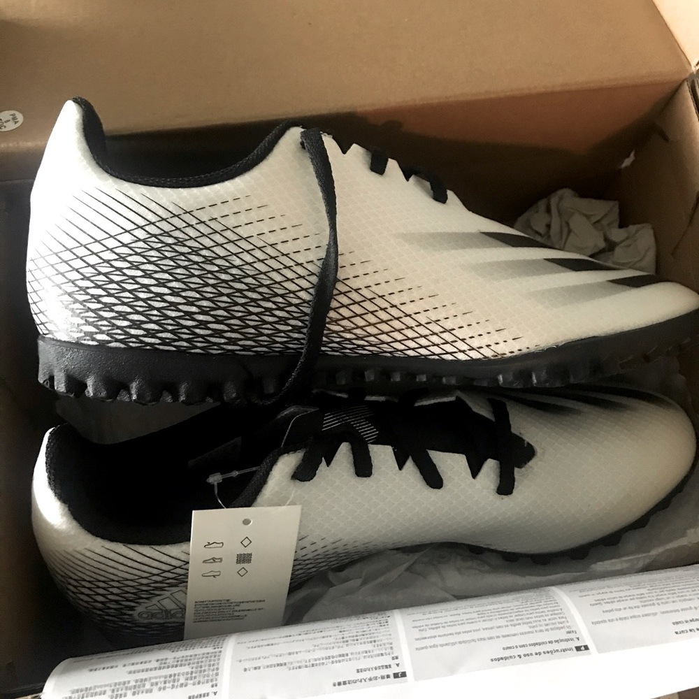 Adidas Soccer Cleats 9.5 Men